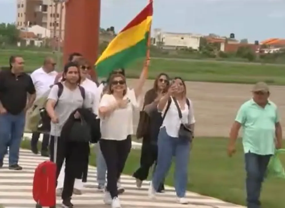 La expresidenta Jeanine Añez llega a la ciudad de Trinidad. Foto: Captura Unitel