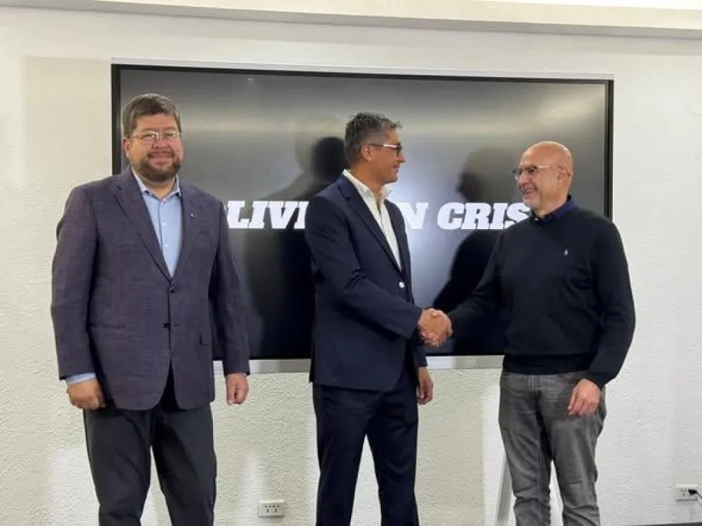 Samuel Doria Medina con Gabriel Espinoza que es el nuevo ministro de Economía y José Luis Lupo, ministro de la Presidencia, ambos los acompañaron en su equipo en la campaña electoral. Foto: Redes sociales Samuel Doria Medina.