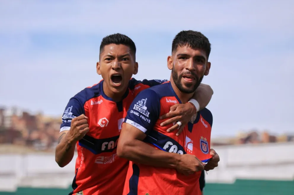 La celebración de los jugadores de la U que ganaron por penales. Foto: CUS