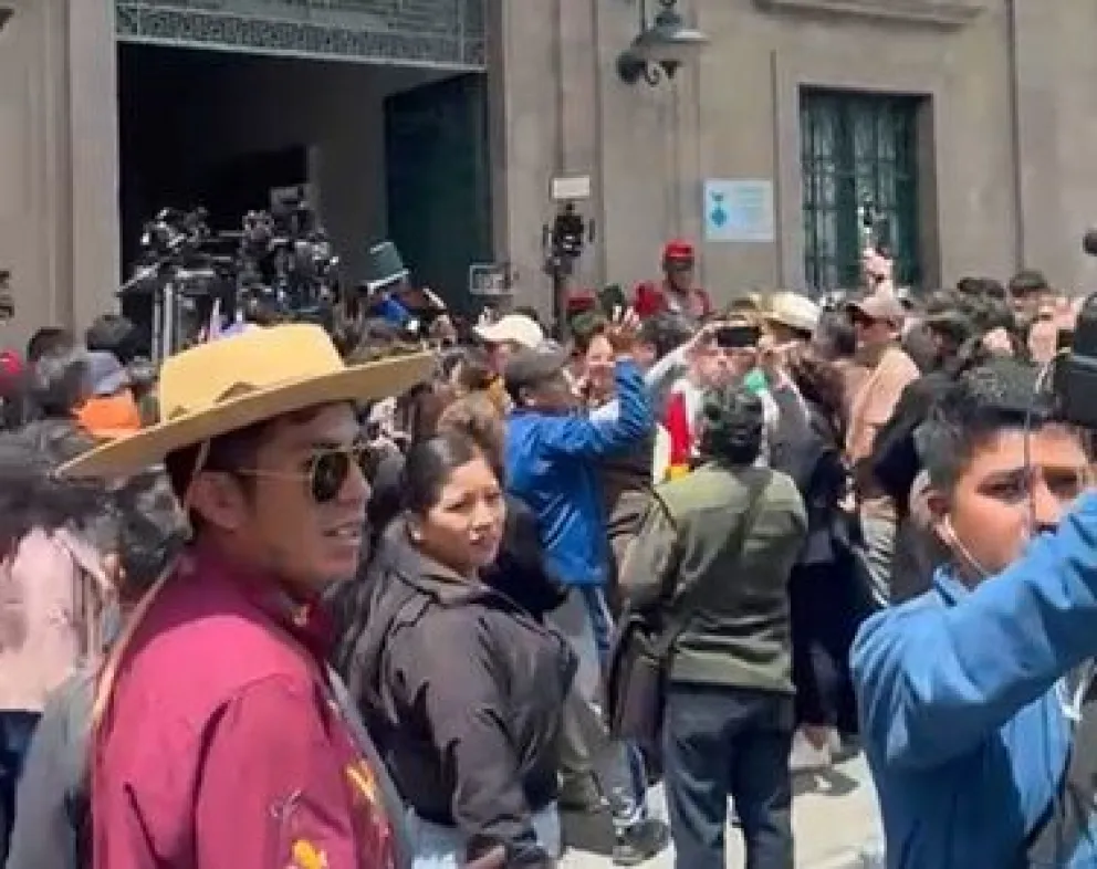 El ingreso a Palacio fue demorado por al menos una hora. Foto: Captura de video (Tele-C HD)