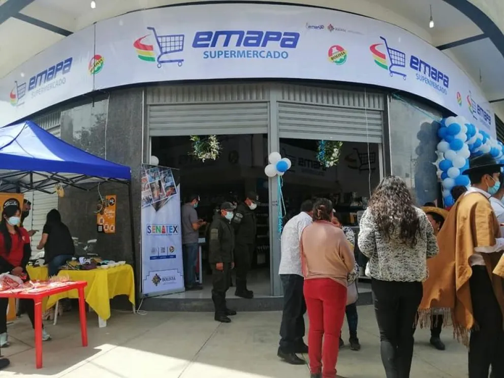 Uno de los supermercados de Emapa, empresa que fue intervenida por las nuevas autoridades de Gobierno. Foto: ABI