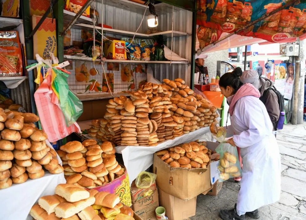Una venta de pan en La Paz en una imagen de archivo. Foto: ABI