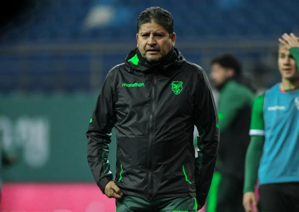 Óscar Villegas dirige el último entrenamiento de la Verde antes del partido de este viernes con Corea. Foto: La Verde-FBF