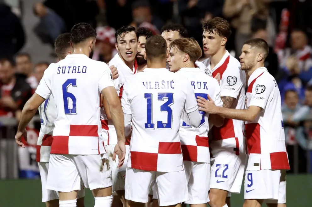 Los jugadores de Croacia celebran uno de sus goles. Foto: EFE.