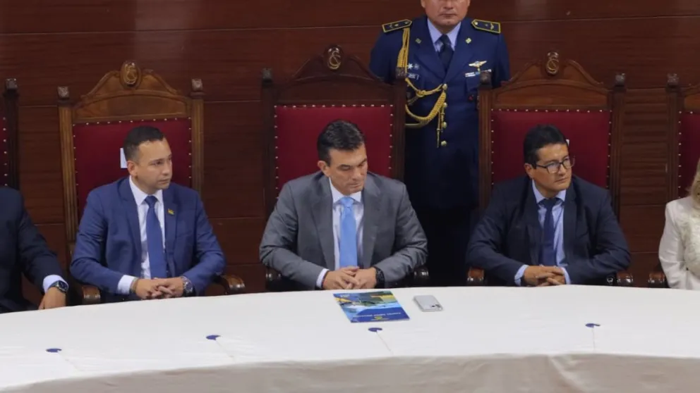 El presidente Paz anunció medidas concretas para garantizar transparencia y eficiencia en la administración de justicia. Foto: APG