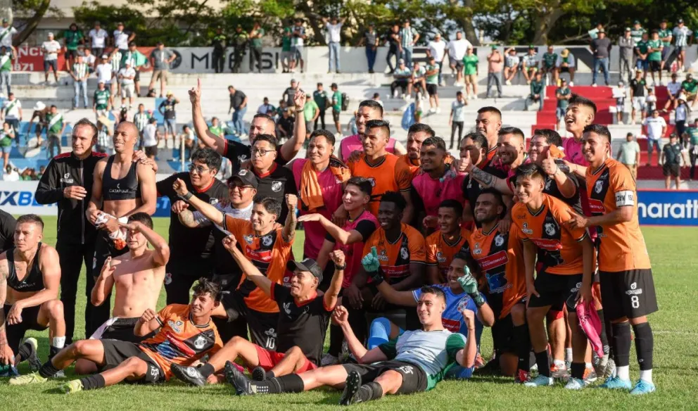 La celebración de los potosinos luego de la clasificación. Foto: APG