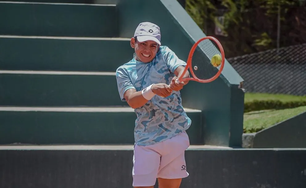Lora durante su participación en el Cóndor de Plata. Foto: Club de Tenis La Paz.