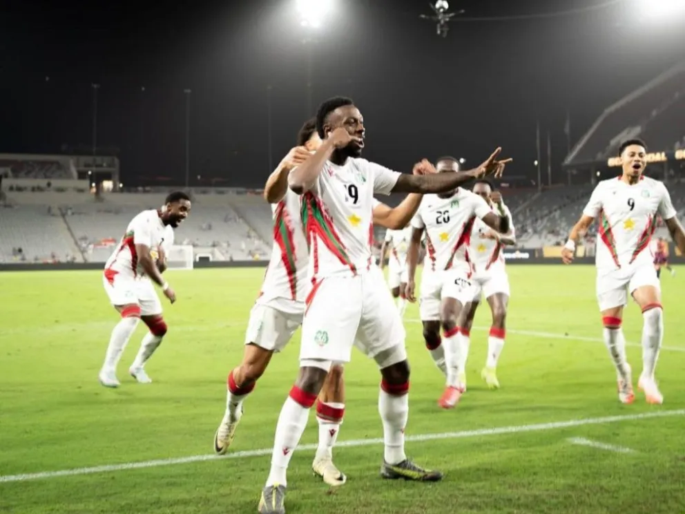 El festejo de los jugadores de Surinam luego de un triunfo en la Concacaf. Foto: FFS