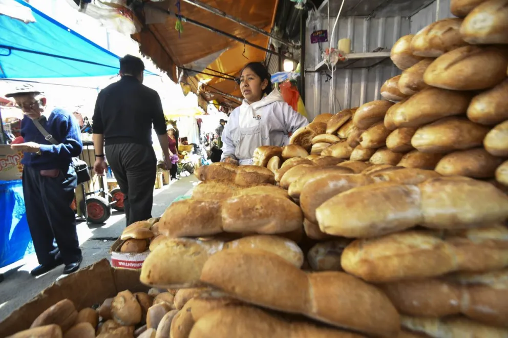 Una vendedora de pan, en La Paz. Foto: APG 