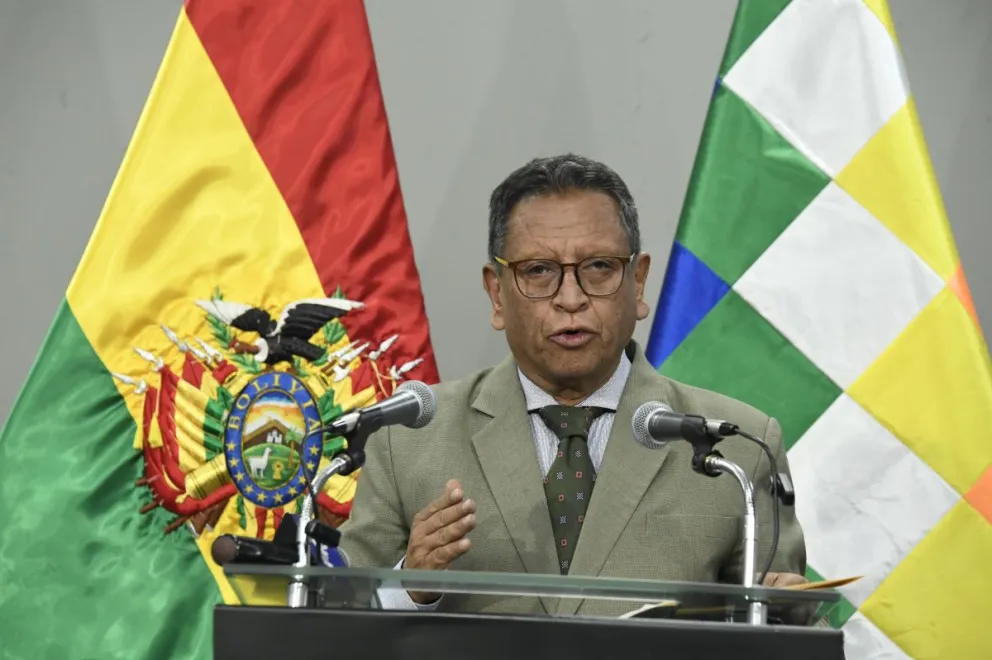 Ministro Oviedo en conferencia de prensa. FOTO: ABI