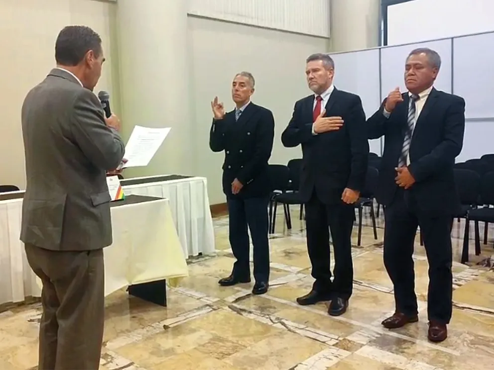 Toma de juramento de los nuevos viceministros. FOTO: Paulo Lizárraga / Visión 360
