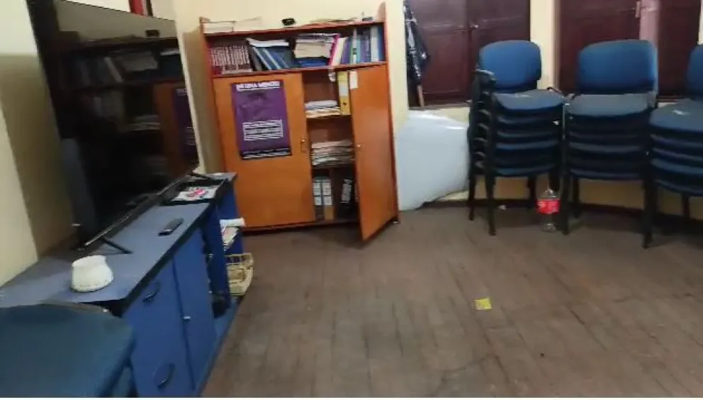 Uno de los ambientes de la APDHB, tras la recuperación de la sede. Foto: Captura de video