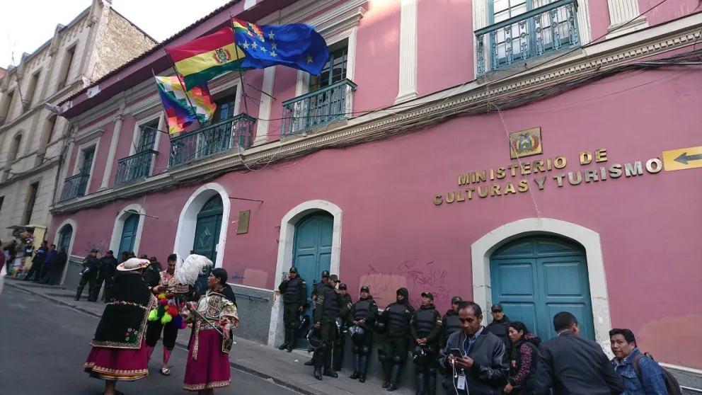 Fachada del Palacio Chico, donde se encontraban varias oficinas del Ministerio de Culturas. FOTO: Cancillería de Bolivia