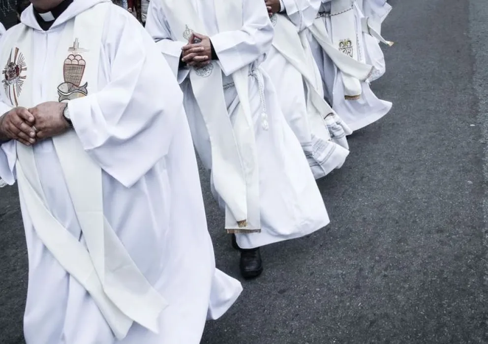 Imagen referencial de niños seminaristas. Foto: @TDN24h