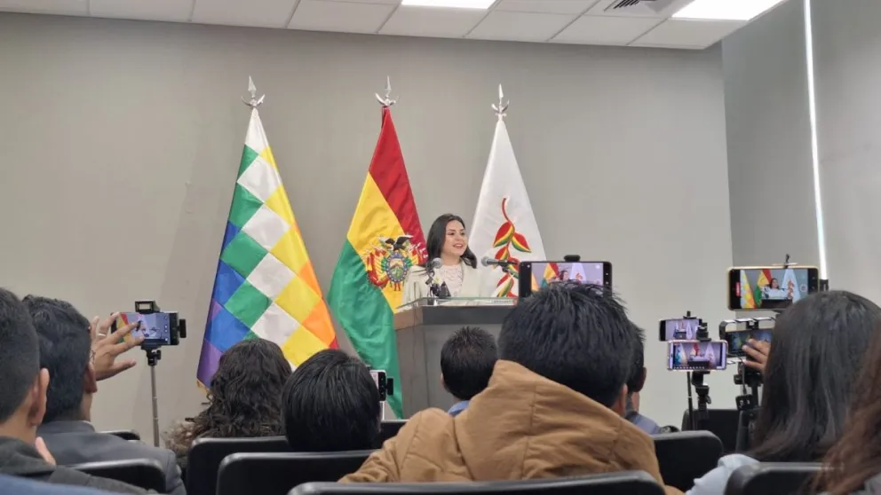 Carla Faval en la conferencia de prensa de este lunes. Foto: Visión 360