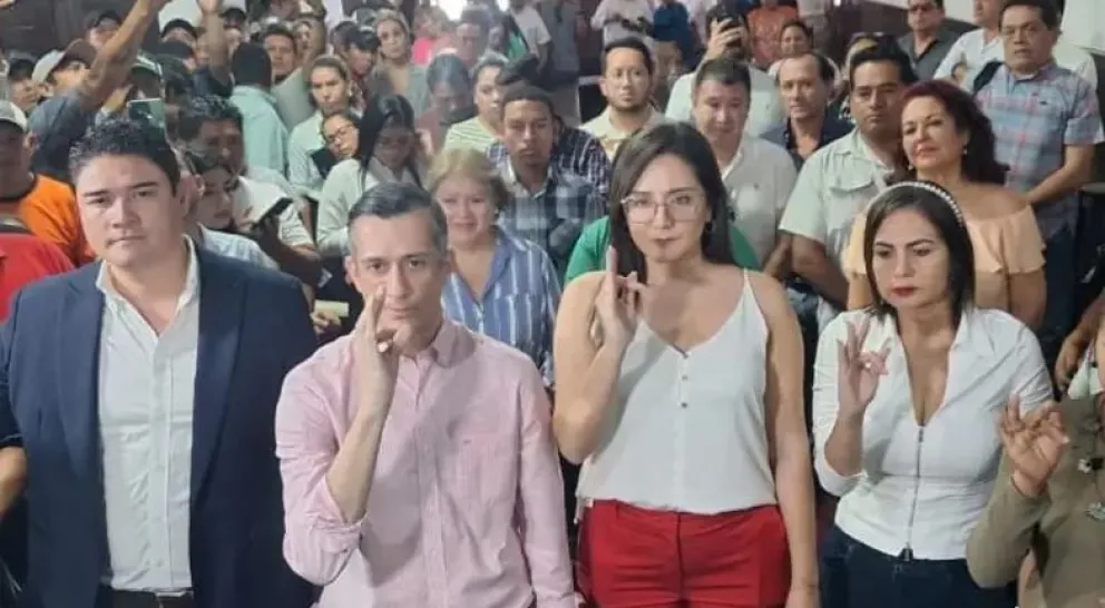 La directiva de la brigada parlamentaria cruceña. Foto: Red Uno