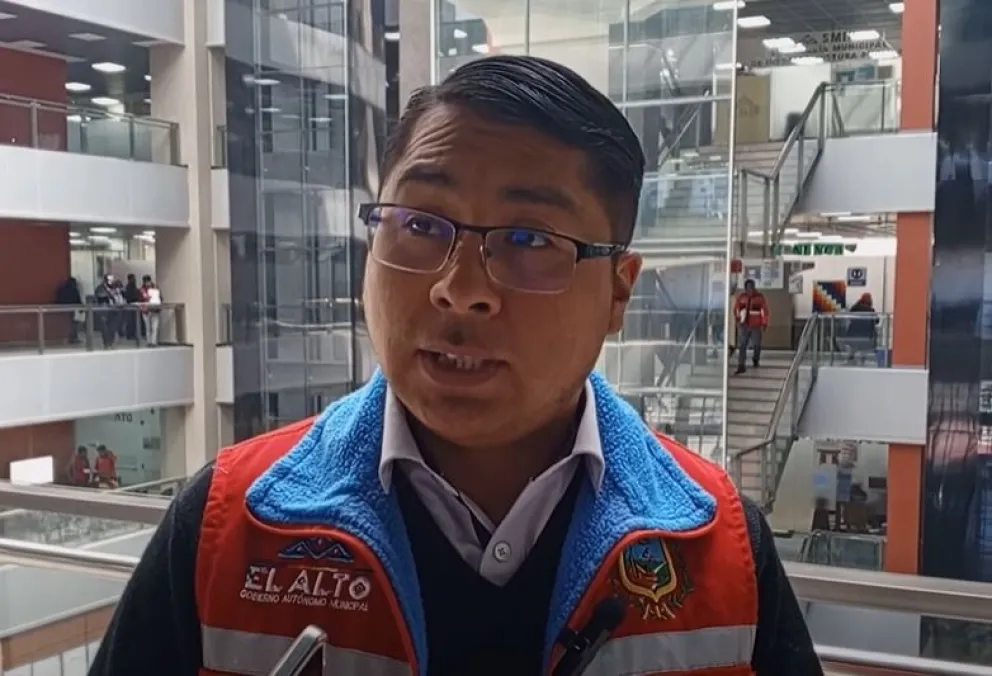 El director de Atención Ciudadana de la alcaldía alteña, José Camayo, en conferencia de prensa. FOTO: GAMEA