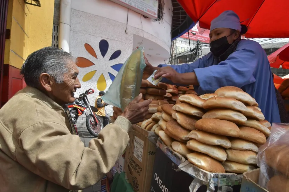 Puesto de venta de pan en la ciudad de La Paz. Foto: Archivo