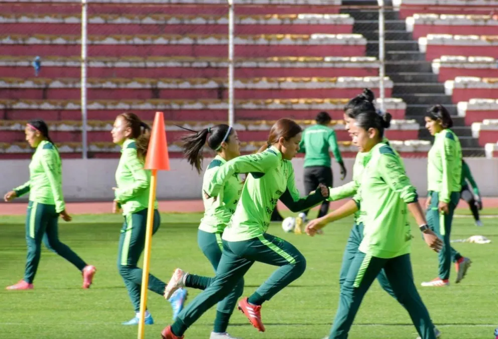 El combinado nacional durante una práctica en el Siles. Foto: FBF.