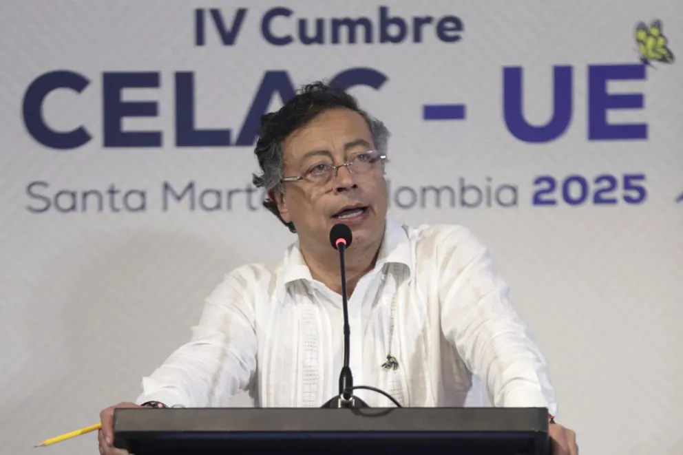 El presidente de Colombia, Gustavo Petro, ofrece declaraciones al final de la IV Cumbre CELAC-UE este domingo, en Santa Marta (Colombia) el pasado 9 de noviembre. Foto: EFE