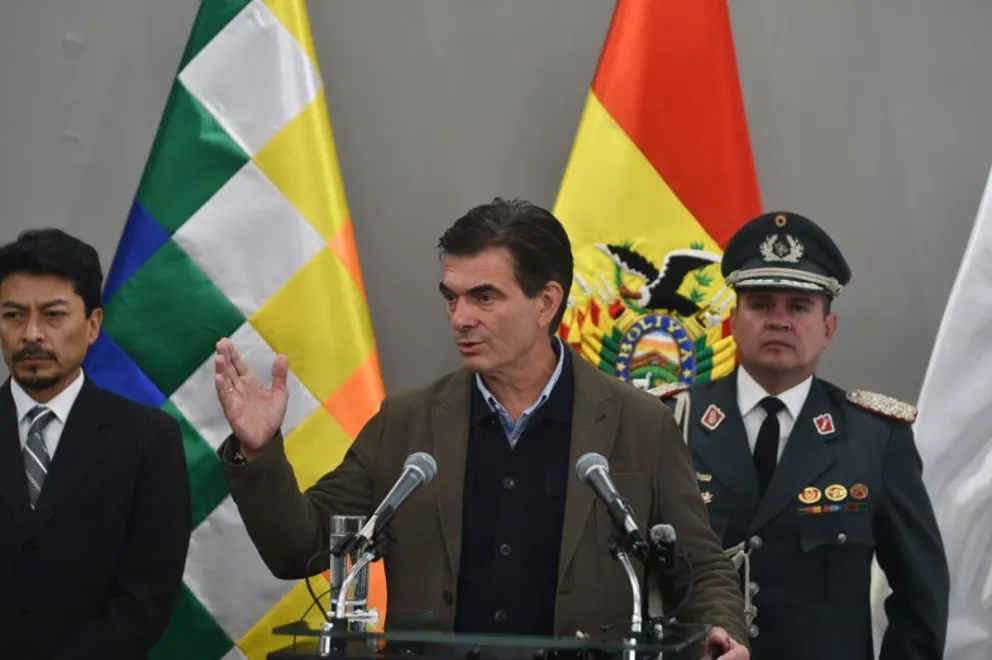 El presidente Rodrigo Paz en una conferencia de prensa, este lunes. Foto APG