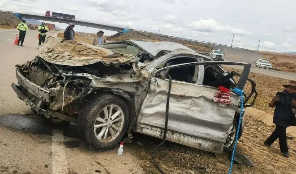 El accidente se produjo en horas de la mañana en la carretera La Paz - Oruro. Foto: Red Apachita