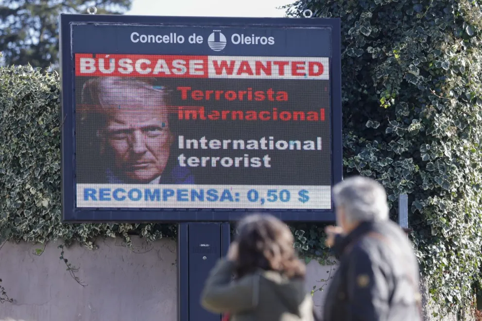  El cartel con el ofrecimiento de una recompensa de medio dólar por el presidente de EEUU. Foto: EFE