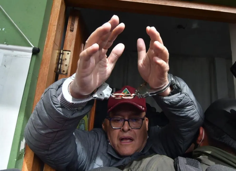 Zúñiga tras salir de la Felcc, este miércoles. Foto: APG