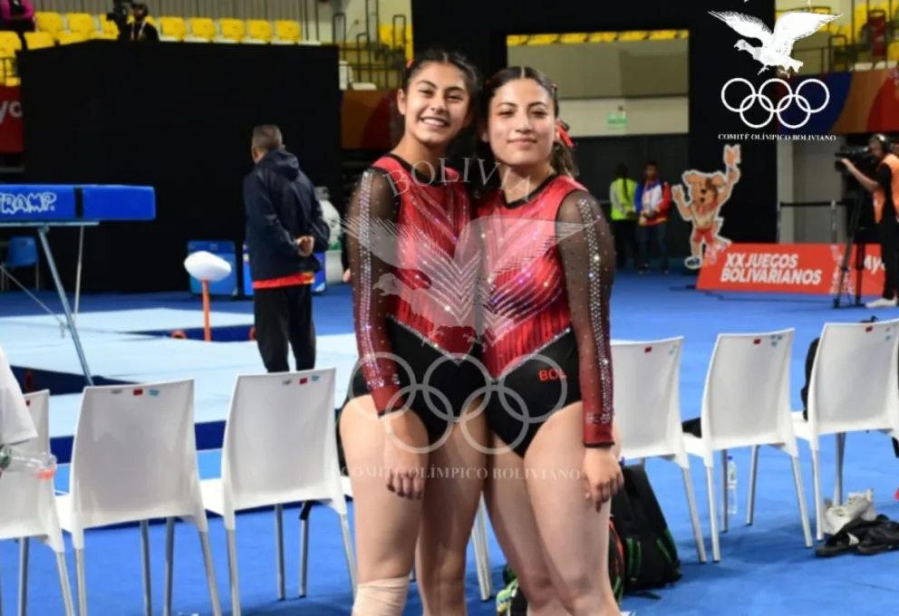 Carol Bellido y Maya Quinteros ganaron para el país medalla de plata en gimnasia de trampolín. Foto: COB