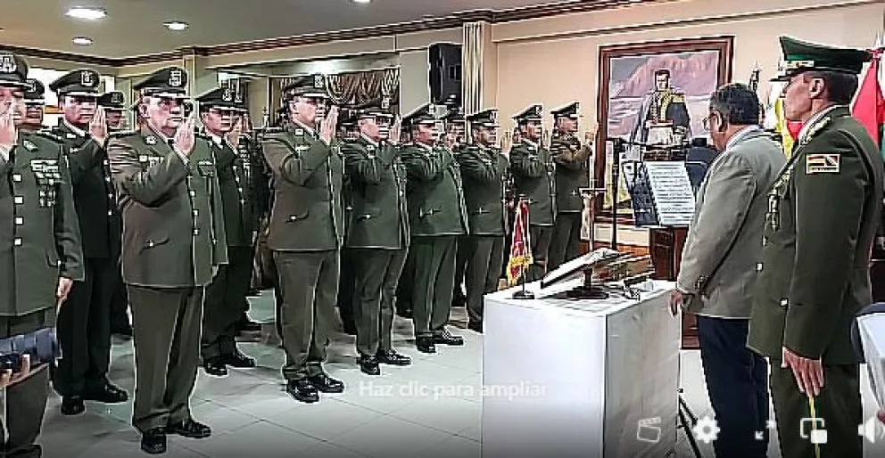 Posesionan de los nuevos comandantes departamentales de la Policía. Foto: Captura de video / Policía Boliviana