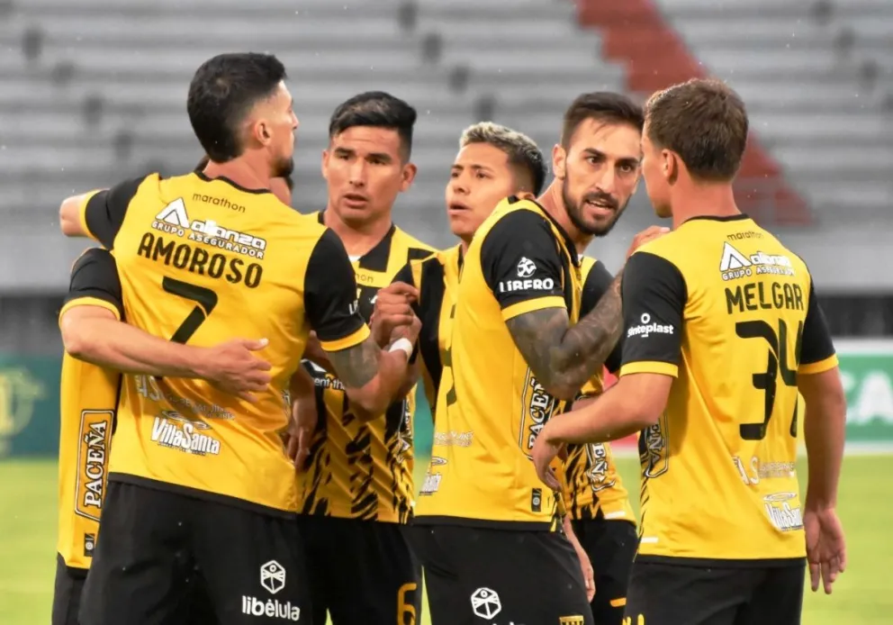 El festejo de los atigrados luego del gol marcado por Juan Godoy. Foto: APG