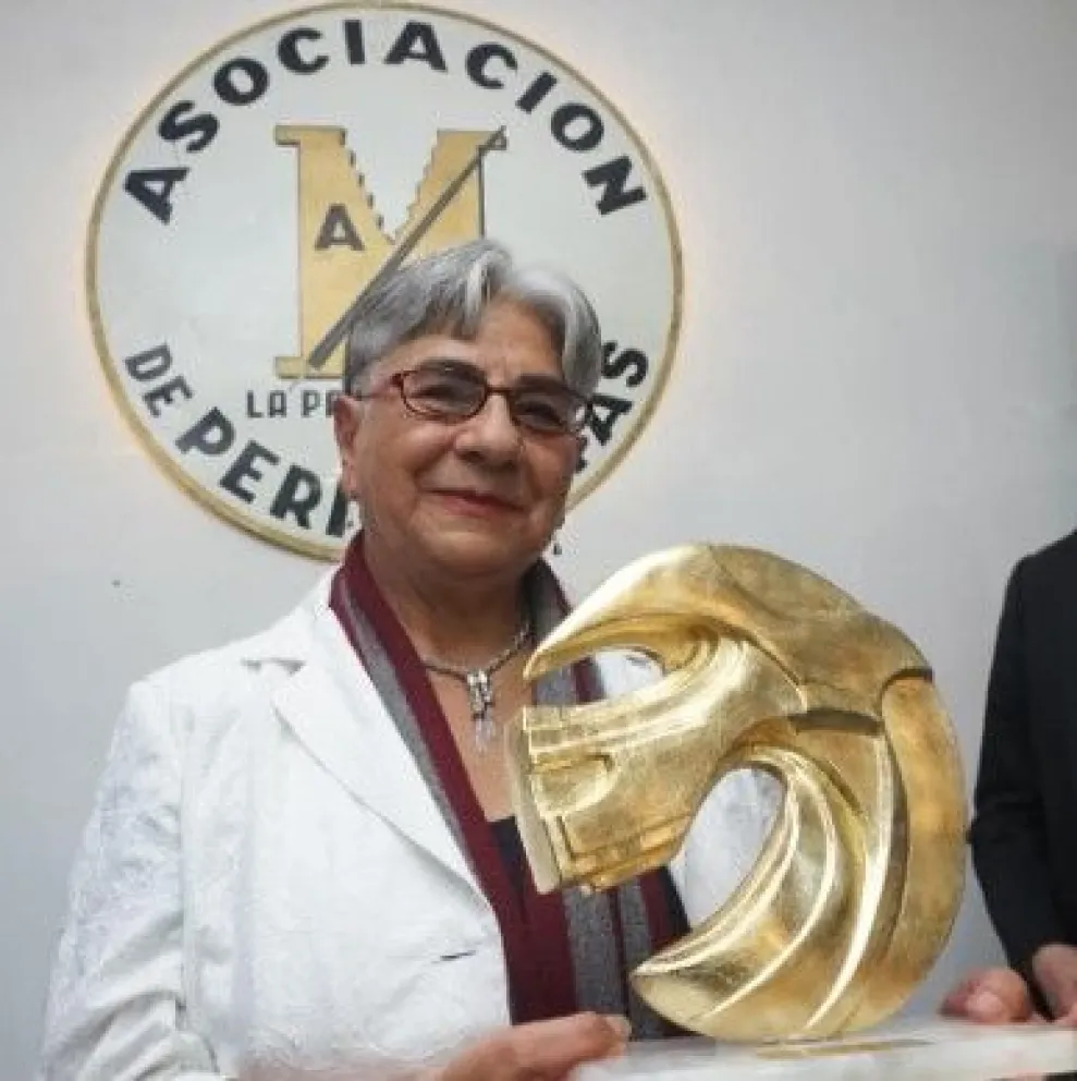 Amalia Pando recibió anoche el Premio Nacional de Periodismo. Foto: APG