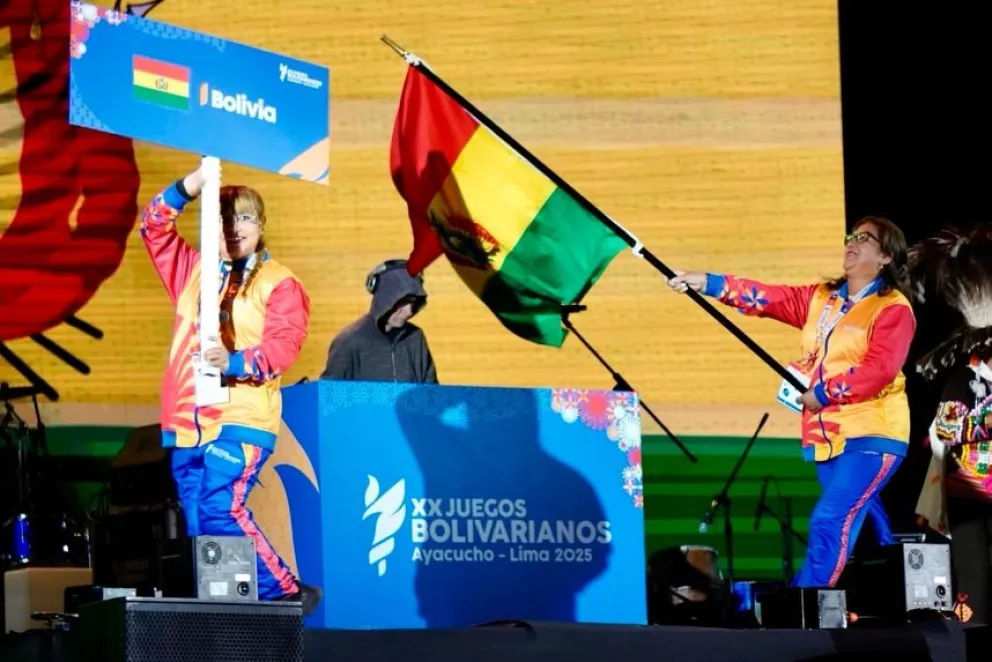 El ingreso de la comitiva nacional en la ceremonia de clausura de los Juegos. Foto: Odebo.
