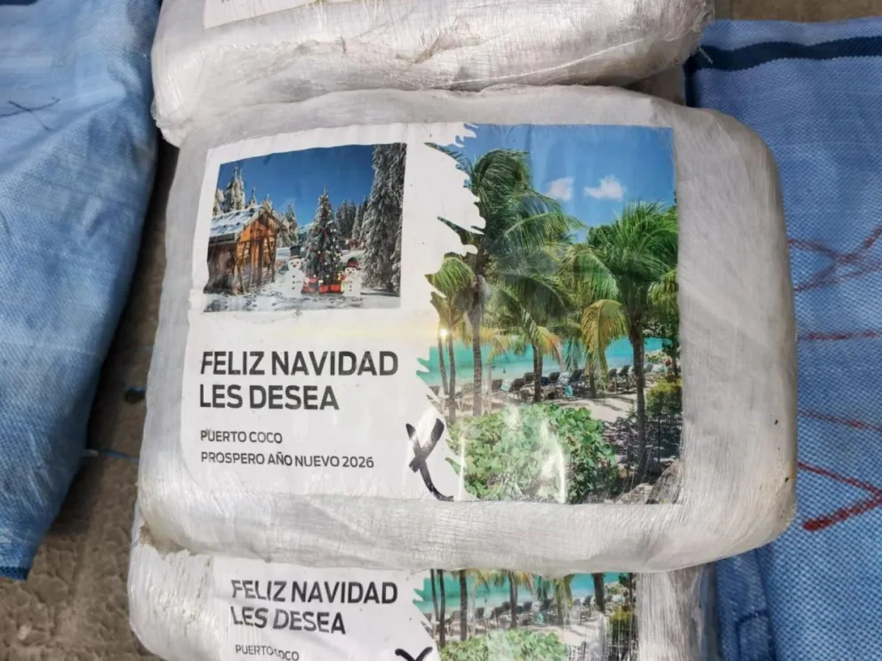 Paquetes de droga incautados en el camino a Misicuni. Foto: Marvin Butrón 