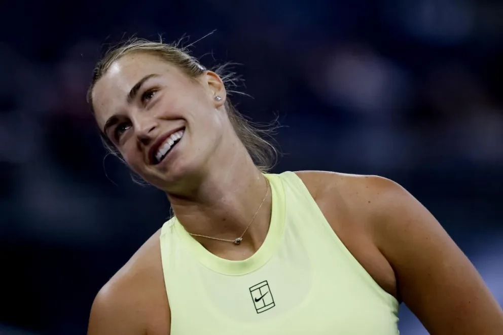 La bielorrusa Aryna Sabalenka, antes de su partido de exhibición contra la japonesa Naomi Osaka. Foto: EFE 
