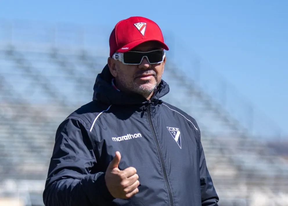 Baldivieso durante una práctica con el club de la banda roja. Foto: Club Always Ready.