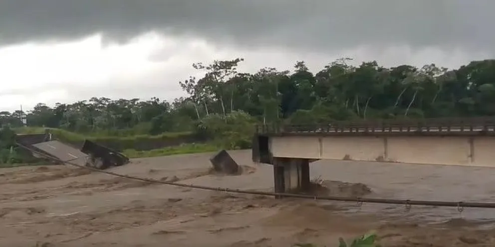 Colapso del puente Ichoa, carretera Cochabamba - Santa Cruz 