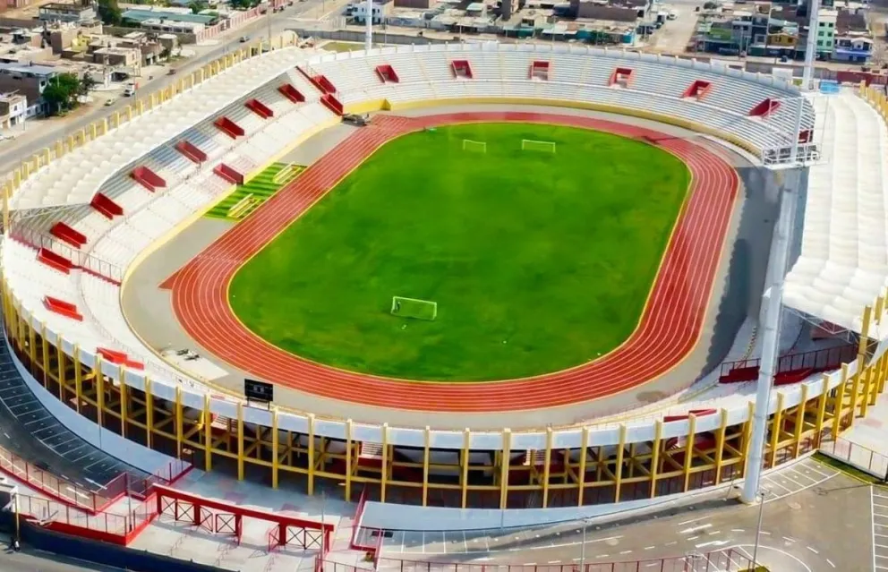 El estadio Félix Castillo Tardío sede del partido amistosos entre Perú y Bolivia. LVP
