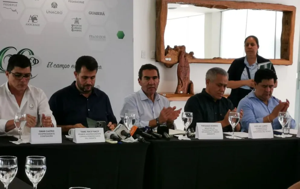 La reunión que sostuvieron los representantes agropecuarios y el Gobierno. 