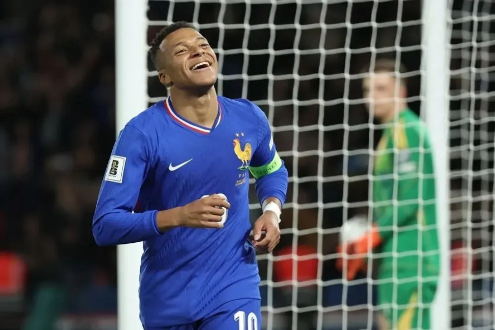 Mbappé durante un partido con la selección francesa. Foto: EFE.