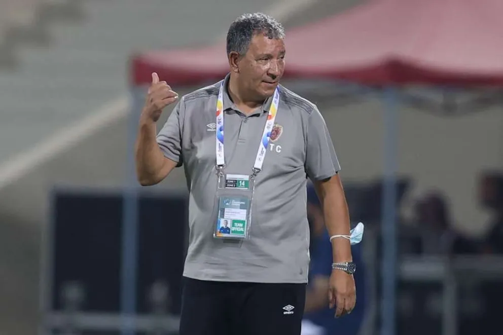 Henk Ten Cate, nuevo entrenador del seleccionado de Surinam. Foto: FS