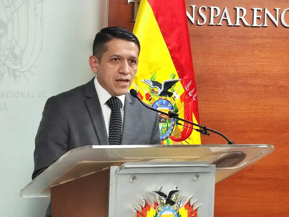 El viceministro Yamil García en una anterior conferencia de prensa. Foto: Paulo Lizárraga A. / Visión 360