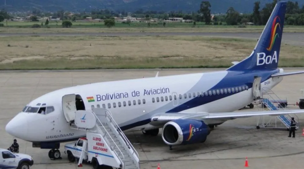 Una de las naves de la aerolínea estatal. FOTO: NAABOL