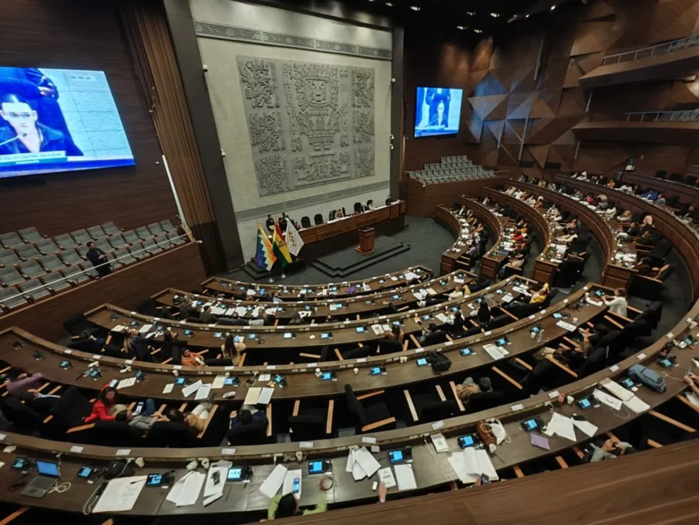 Diputados tratan el presupuesto. FOTO: Paulo Lizárraga / Visión 360