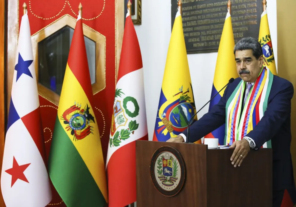 Fotografía cedida por el Palacio de Miraflores del presidente de Venezuela, Nicolás Maduro, hablando este miércoles, en Caracas (Venezuela). Foto: EFE