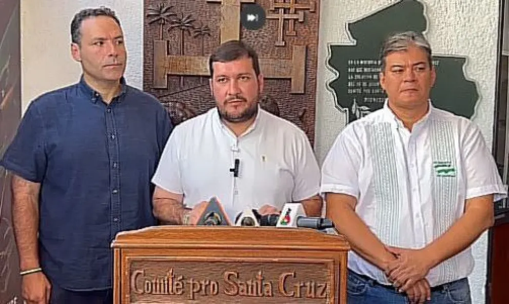 Comité Cívico pro Santa Cruz en conferencia de prensa. Foto: Captura de video Facebook Comité pro Santa Cruz 