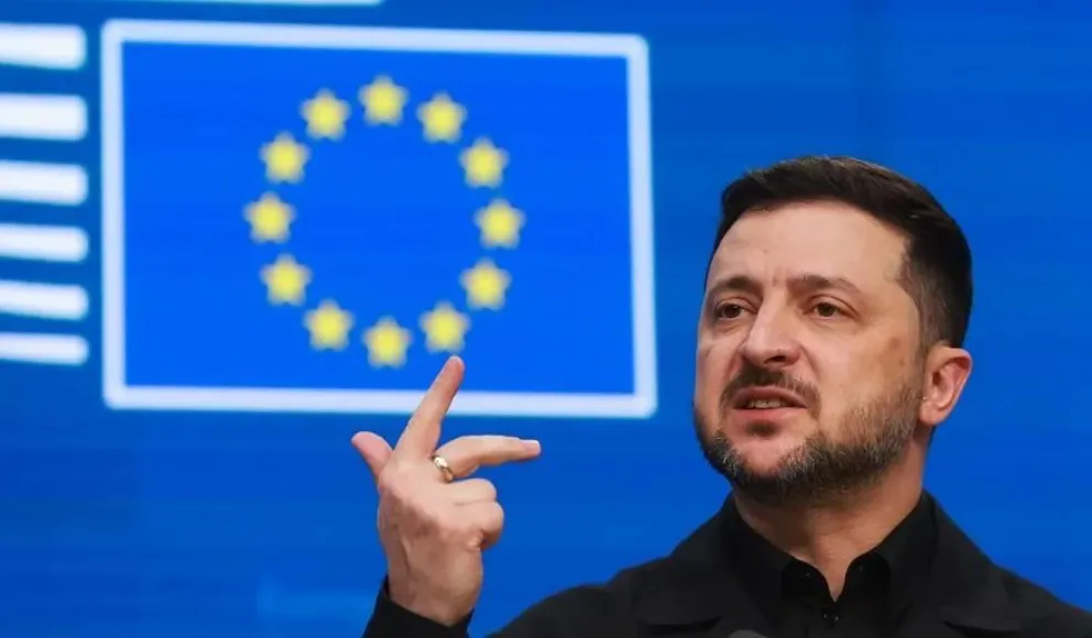 Zelenski da una conferencia de prensa durante la Cumbre del Consejo de la UE en Bruselas. Foto: EFE