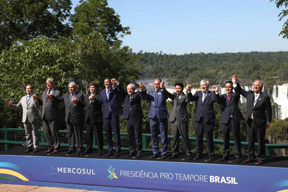 Imagen oficial de los jefes de Estado de países integrantes y representantes de estados asociados del Mercosur: Foto: EFE