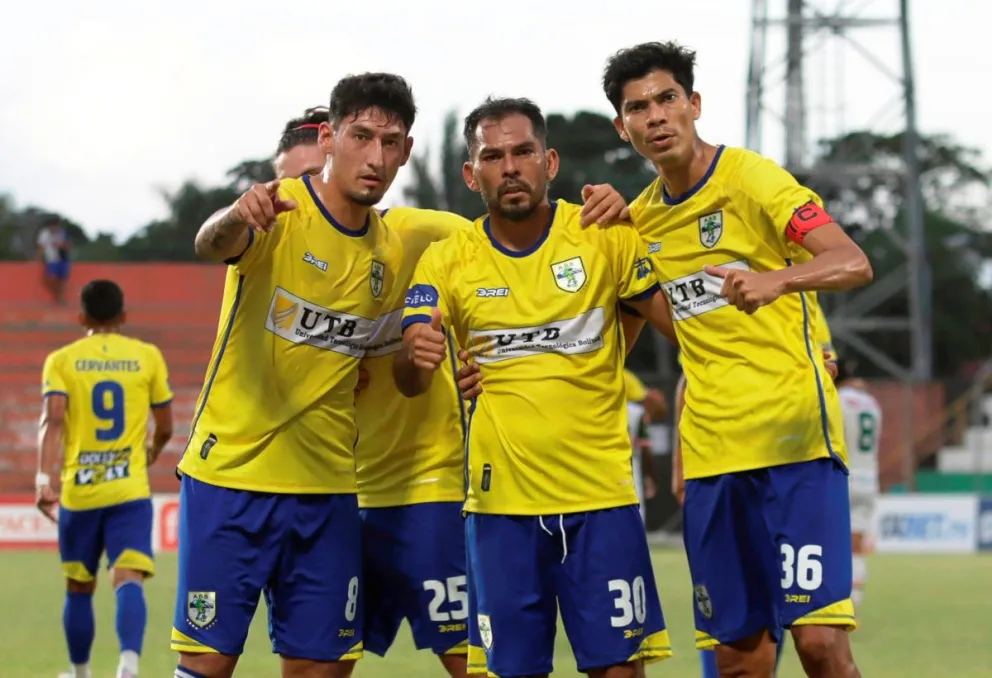 Jugadores de ABB que esta tarde reciben a San Juan FC en Villa Ingenio. Foto: APG