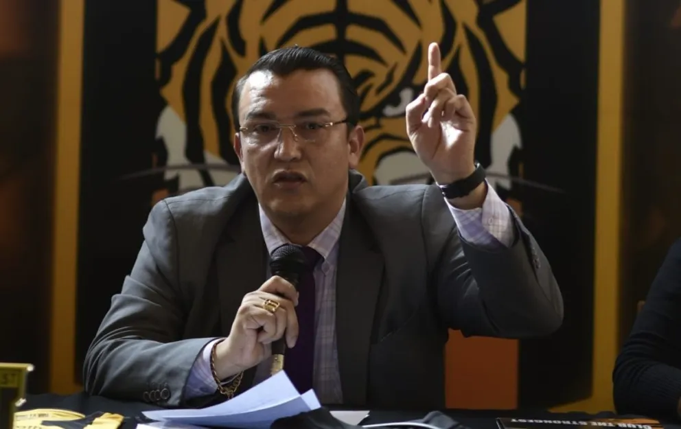 Terrazas durante la conferencia de prensa. Foto: Agencia Marka Registrada.